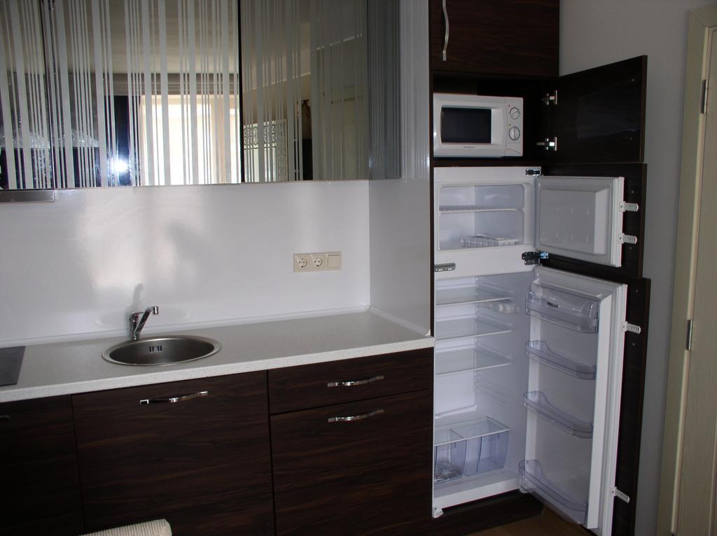 Lvv Palace Apartment Sunny Beach Buitenkant foto
